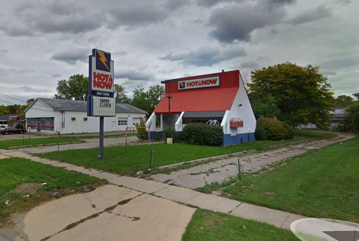 Hot n Now Hamburgers - Grand Rapids - 2910 Eastern Ave Se (newer photo)